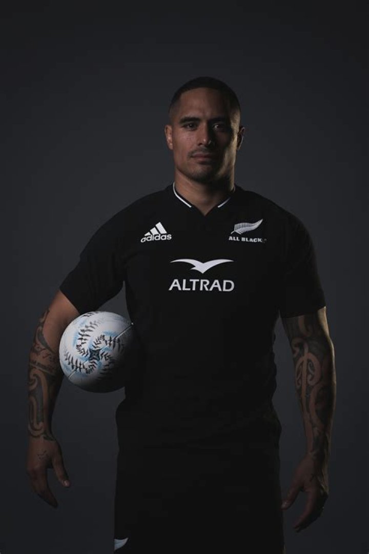 Aaron Smith Net Worth | Celebrity Net Worth