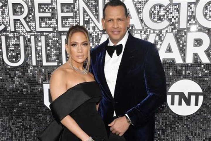 Alex Rodriguez And Jennifer Lopez Are In Talks To Buy The New York Mets