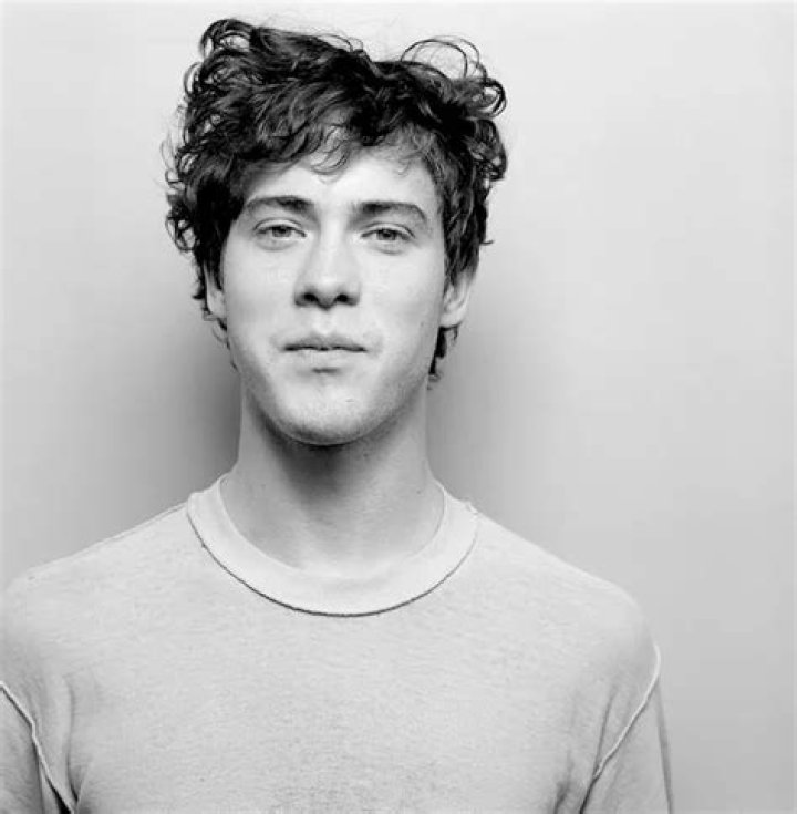 Andrew VanWyngarden Net Worth | Celebrity Net Worth