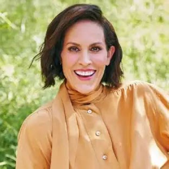 Annabeth Gish Net Worth | Celebrity Net Worth