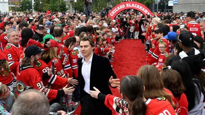 Blackhawks Fans Donate More Than $20,000, After Racist Taunts Were Directed At An Opposing Player