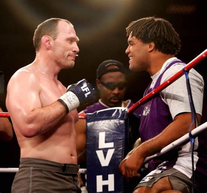 Carlos Newton Net Worth | Celebrity Net Worth