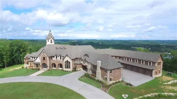 Cole Hamels And His Wife Donate $9.4 Million Mansion To Charity