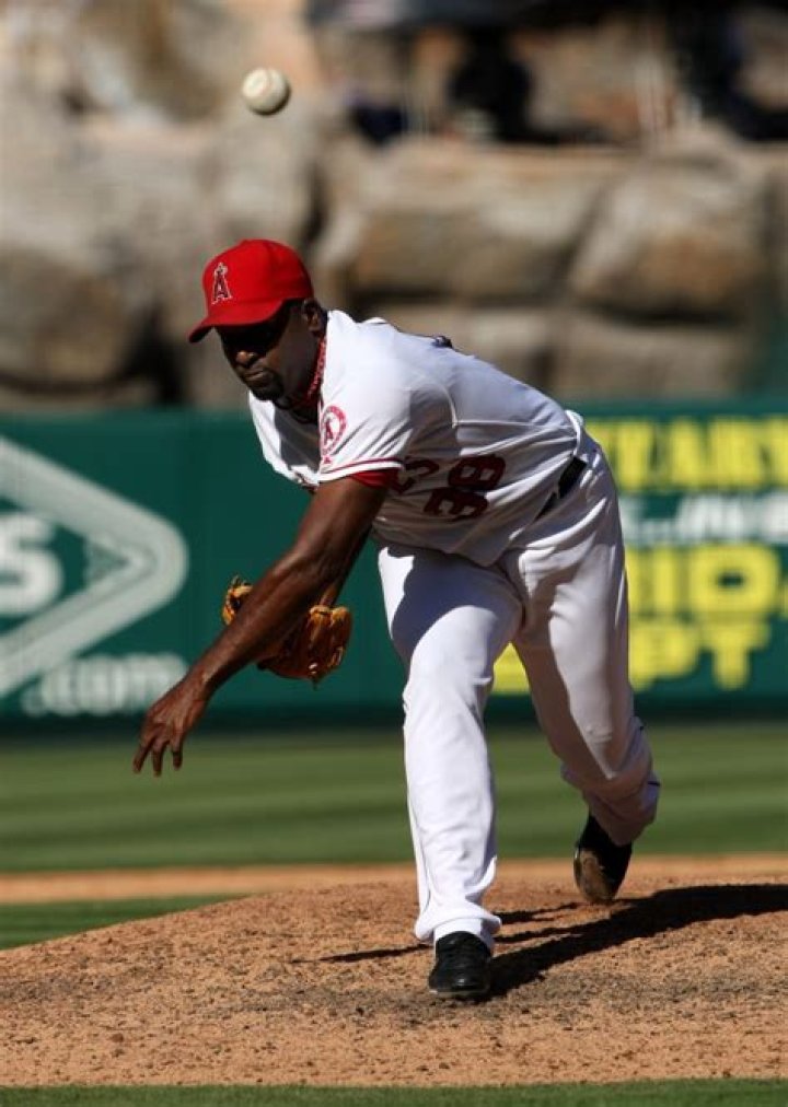 Darren Oliver Net Worth | Celebrity Net Worth