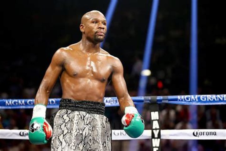 More Than A Decade Ago, Floyd Mayweather Took A Risky Gamble That Has Earned Him Nearly A Billion Dollars