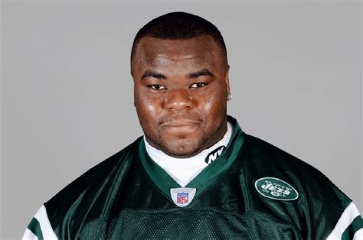 Dewayne Robertson Net Worth | Celebrity Net Worth