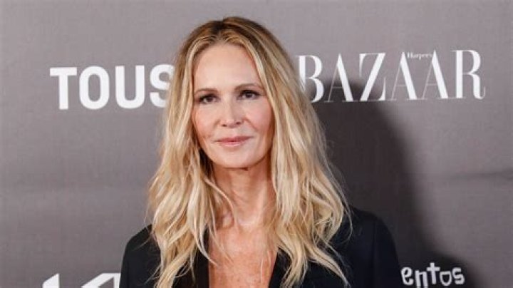 Elle Macpherson Net Worth | Celebrity Net Worth
