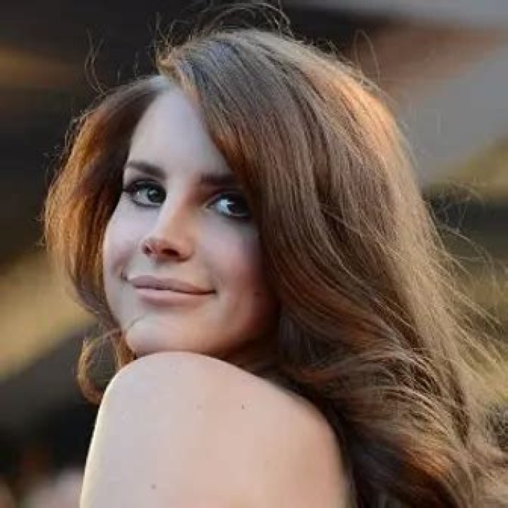 Emily Harder Net Worth | Celebrity Net Worth