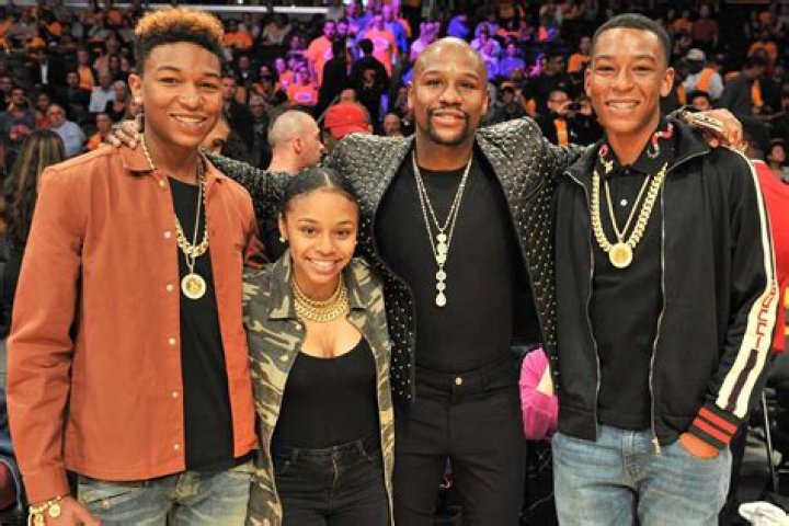 Floyd Mayweather Threw His Daughter A 7-Figure Sweet 16 Party