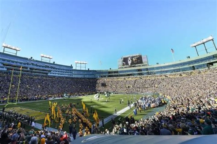 How The Green Bay Packers Became A $1.95 Billion Fan-Owned Nonprofit Company