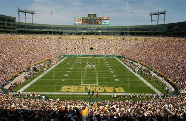 Green Bay Packers Generate A Record $375.7 Million In Revenue During 2014