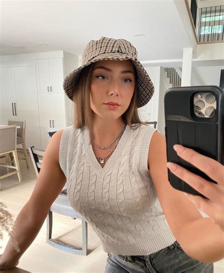 Hailie Mathers Net Worth | Celebrity Net Worth