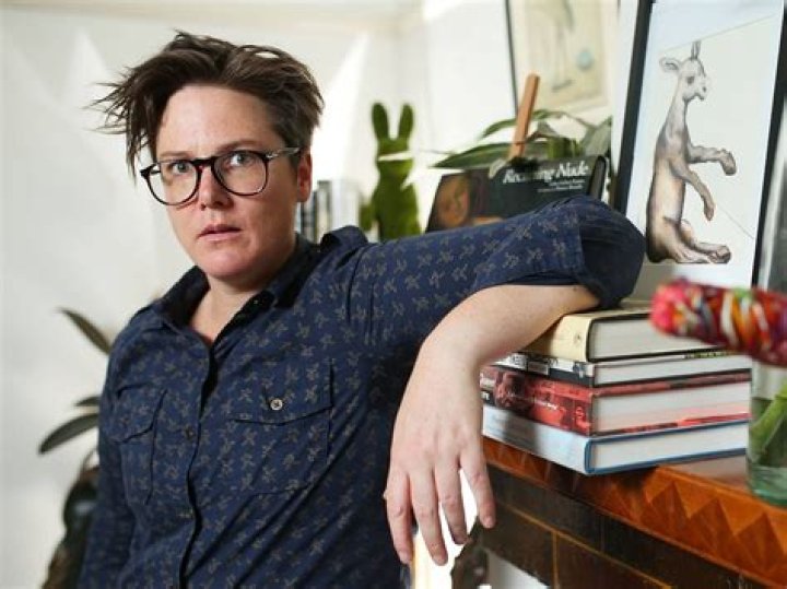 Hannah Gadsby Net Worth | Celebrity Net Worth