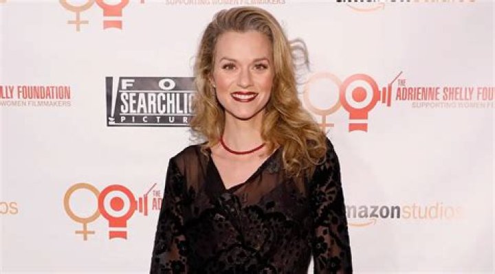 Hilarie Burton Net Worth | Celebrity Net Worth