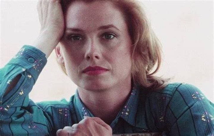 Isabel Glasser Net Worth | Celebrity Net Worth