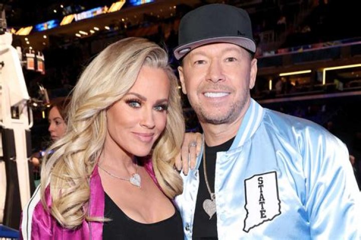 Jenny McCarthy and Donnie Wahlberg Net Worth