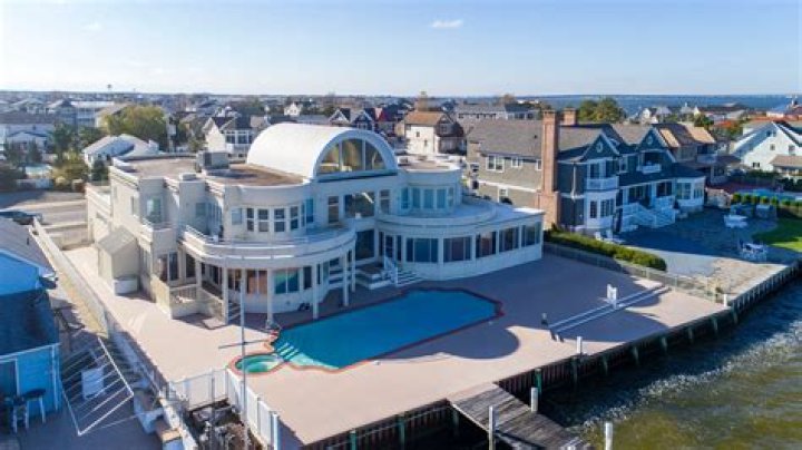 Joe Pesci Is Selling His New Jersey Mansion For $6.5 Million