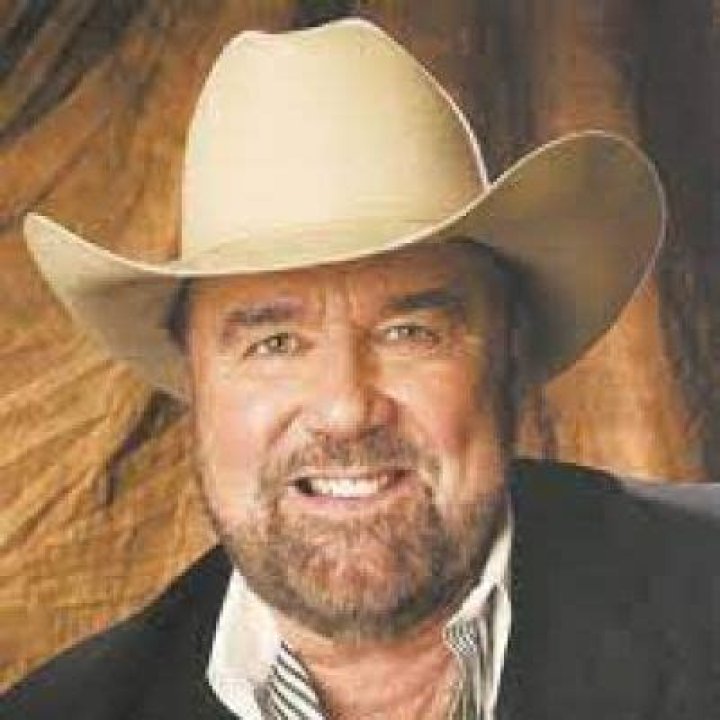 Johnny Lee Net Worth | Celebrity Net Worth