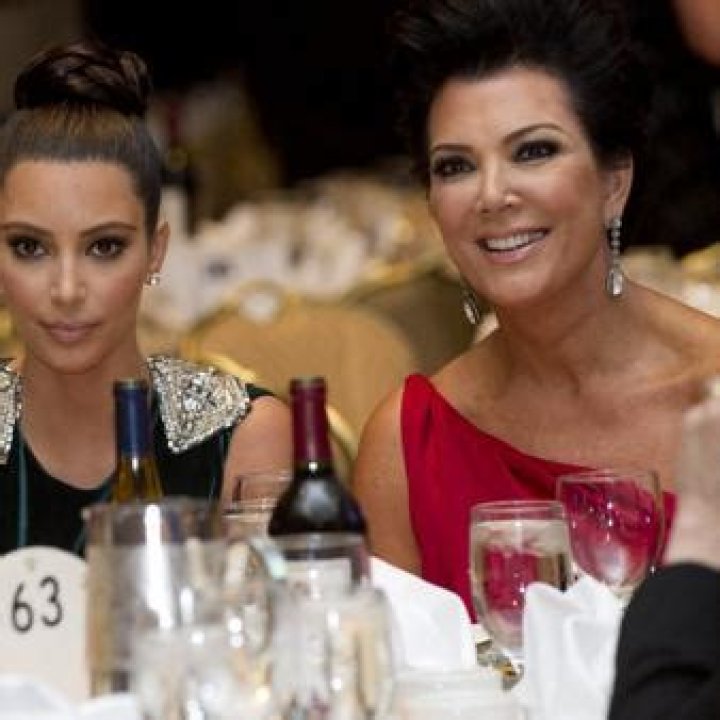 The Kardashians Re-Up Their E! Contracts For $150 Million