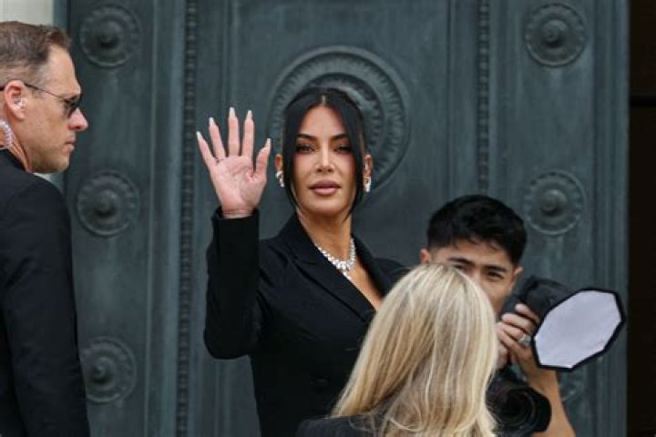 Kim Kardashian Robbed At Gunpoint In Paris, $16 Million Worth Of Jewelry Stolen