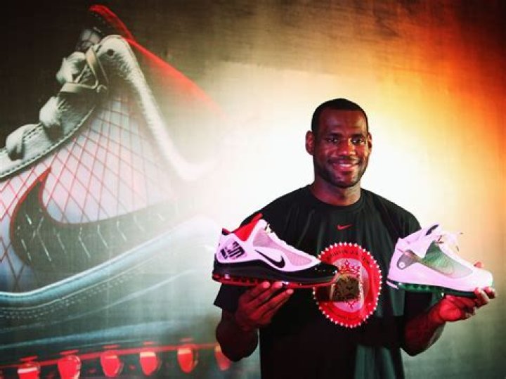 LeBron James' Nike Deal May Be Worth More Than One BILLION Dollars!