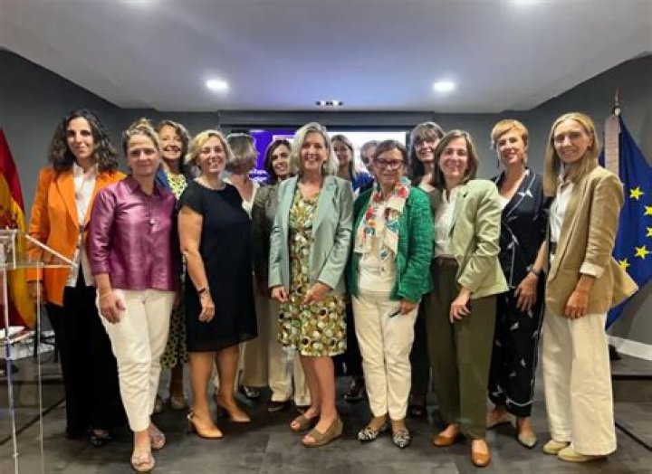 Lucia Mendez Net Worth | Celebrity Net Worth