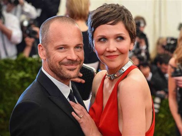 Maggie Gyllenhaal and Peter Sarsgaard Net Worth