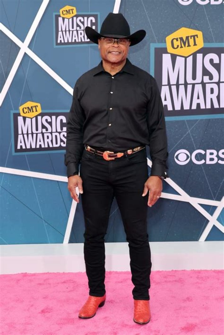 Mike Singletary Net Worth | Celebrity Net Worth