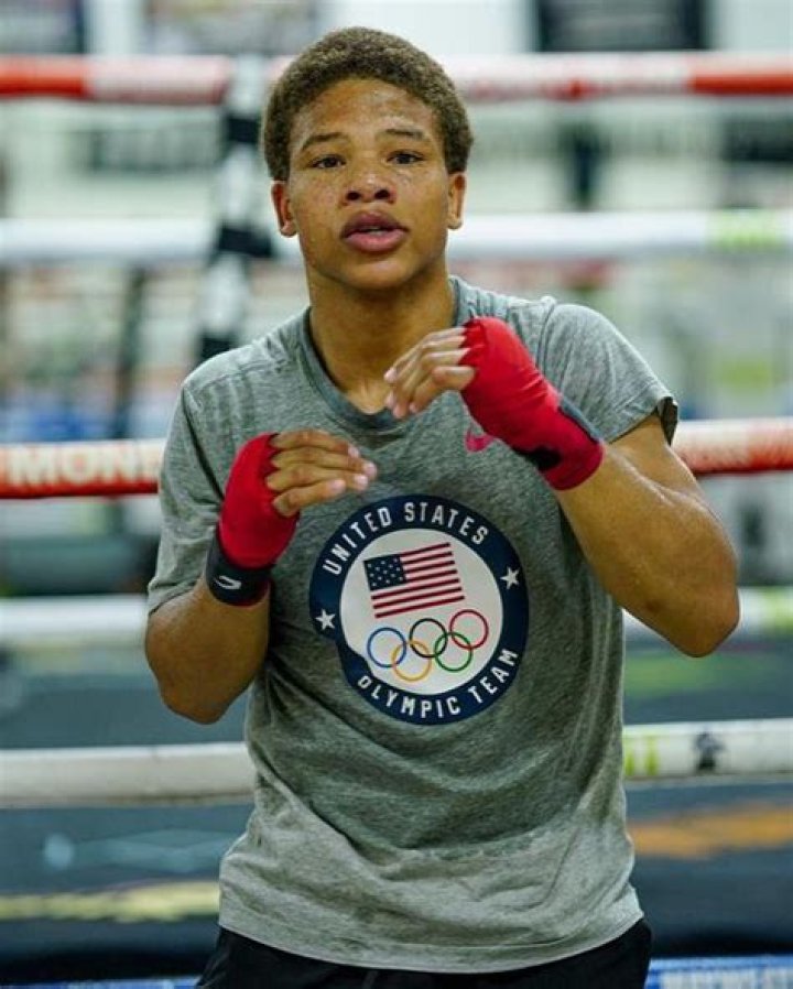 New Tell-All Book Describes Floyd Mayweather's Absolutely Insane Spending Habits And Lifestyle