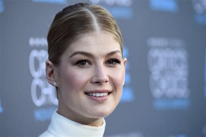 Rosamund Pike Net Worth | Celebrity Net Worth
