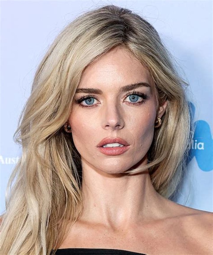 Samara Weaving Net Worth | Celebrity Net Worth