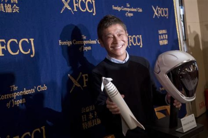 SpaceX Announces First Private Moon Tourist: Japanese Billionaire Yusaku Maezawa