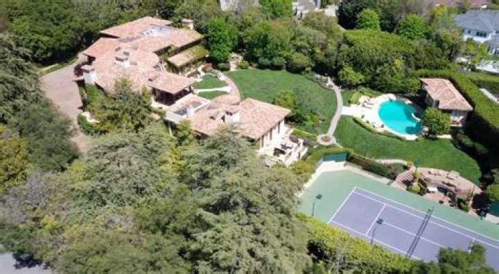 Sugar Ray Leonard's Pacific Palisades Mansion Gets $4 Million Price Cut