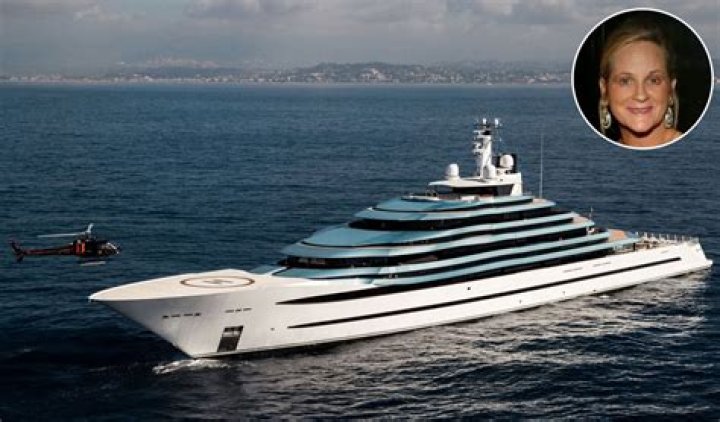 Tamara Ecclestone Is An Heiress With A $300 Million Fortune Who Loves A Bargain