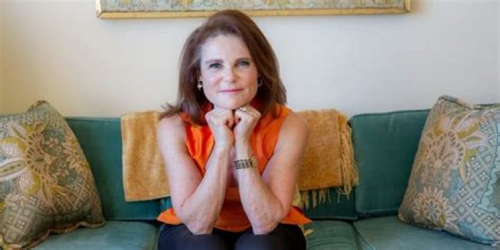 Tovah Feldshuh Net Worth | Celebrity Net Worth
