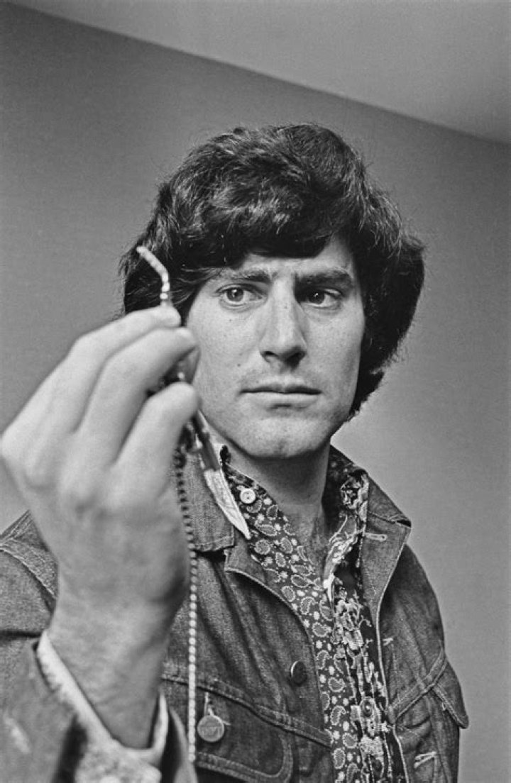 Uri Geller Net Worth | Celebrity Net Worth