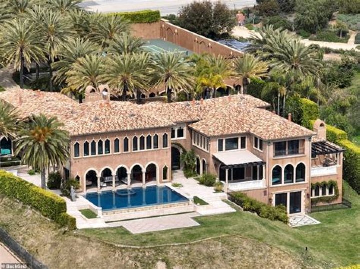 Wayne Gretzky Shaves $2 Million Off Asking Price For Incredible California Mansion