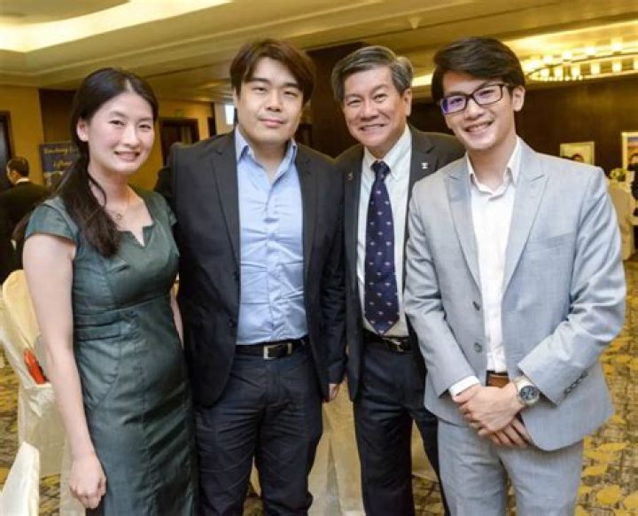 Zhong Sheng Jian Net Worth